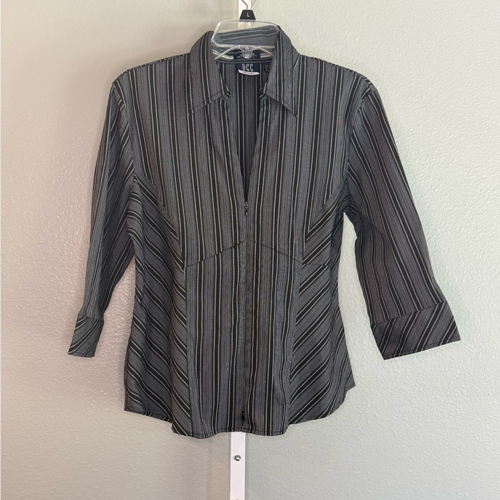 DCC Missy Black & Gray Striped 3/4 sleeve & 3/4 front Zip Women's Blouse